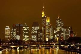 حيازات البنوك الأوروبية من السندات الحكومية تقفز 14 % وتُنذر بأزمة ديون